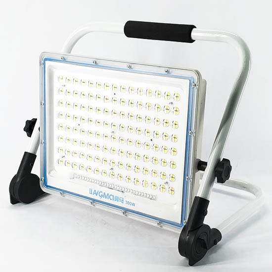 Суурьтай гэрэл 300"